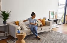 Mit Sprachbefehlen lässt sich die Lieblingsmusik bequem über Echo Dot 3 steuern