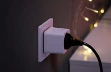 Der Philips Hue Smart Plug basiert auf den ZigBee-Funkstandard, unterstützt aber auch Bluetooth