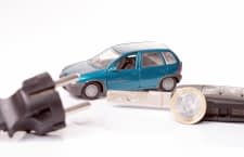 So berechnen Sie die Kosten für das Laden des Elektroautos