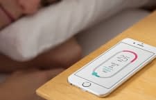Es gibt verschiedene smarte Fertilitätsmesser, der smarte Thermometer Trackle zum Beispiel stellt ohne viel Aufwand die fruchbaren Tage fest
