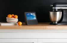 Amazon ergänzt die Echo-Familie durch Touchscreen und Kamera