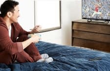 Mit dem Amazon Fire TV-Stick können Nutzer ältere Fernseher in einen Smart TV verwandeln