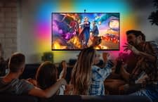 Das Govee LED-Band passt die Hintergrundbeleuchtung des TVs entsprechend der Farben auf dem Bildschirm an