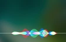 Apple Siri beantwortet Fragen und steuert smarte Geräte