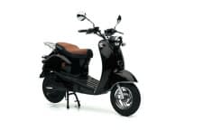 Nova Motors Elektroroller eRetro Star heißt das von ALDI Süd angebotene E-Roller Modell
