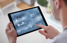 Mit dem richtigen Smart Home System funktioniert der Haushalt von alleine
