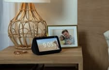 Auf dem Nachttisch überzeugt das Echo Show 5 Display, ansonsten bevorzugen wir Echo Show 8