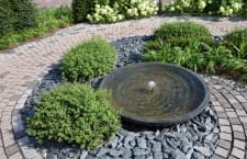 Ein Gartenbrunnen ist für viele Naturliebhaber ein wichtiger Wohlfühlfaktor