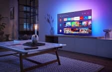 Philips OLED 854 bietet dreiseitiges Ambilight und unterstützt werksseitig die Sprachassistenten Google Assistant und Alexa