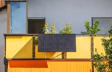 Balkonkraftwerke gibt es inzwischen für fast jeden Outdoor-Standort