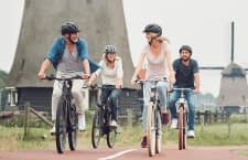 Trekking E-Bikes ermöglichen größere Radtouren, ohne erschöpft am Ziel anzukommen