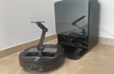 Deer Roborock Saros Z70 ist der erste Saugroboter mit Greifarm. Doch bringt die spektakuläre Neuerung auch einen Mehrwert im Alltag?