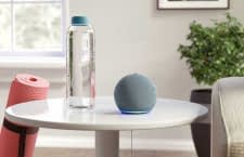Amazon Echo 4 überzeugt mit Dolby-Stereo-Sound und versteht die drei Funkstandards Bluetooth Mesh, ZigBee und WLAN
