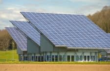 Auch für Gewerbeanlagen kann sich Photovoltaik lohnen