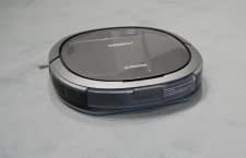 ECOVACS DEEBOT OZMO Slim10: Der flache Saugroboter mit einem Wassertank ausgestattet