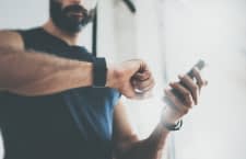 Eine Smartwatch kann Schizophrenkranken tatsächlich helfen