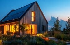 Für ein Balkonkraftwerk können bis zu 2000 W starke Solarmodule genutzt werden