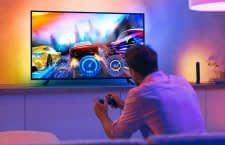 Mit dem Philips Hue Play Gradient Lightstrip kann jeder TV mit Ambilight nachgerüstet werden
