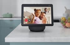 Die Amazon Echo Familie ist groß, bietet jede Menge Entertainment und hilft den Alltag zu vereinfachen (im Bild: Echo Show 10)