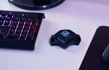 Der Bcon Controller wird (ergänzend zu Maus und Tastatur) zur Bewegungssteuerung am Schuh angebracht