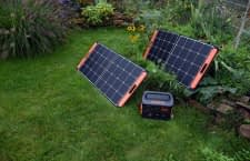 Powerstationen mit Solar erlauben die Einspeisung von Sonnenenergie