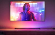 Der Philips Hue Play Gradient Light Tube stattet TVs beim Video-Streamen mit Ambilight aus