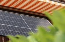 Wir zeigen wie schnell sich ein günstiges und teures Balkonkraftwerk amortisieren