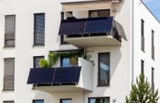 Wer genug Platz hat, kann mehr als nur ein Balkonkraftwerk installieren