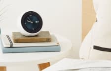 Der kugelige Alexa-Lautsprecher Amazon Echo Spot ist wieder auf dem Amazon Marktplatz zurück