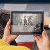 Dank schnellerer Aufladung bieten die neuen Tablets längeres Film- und Lesevergnüngen