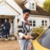 Das bequeme Aufladen von Elektrofahrzeugen zu Hause ist von großer Bedeutung, mit verschiedenen Ladestationsoptionen