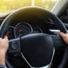 Der CARFIT Sensor am Lenkrad misst die Vibrationswellen des Autos und erkennt technische Probleme