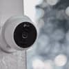 Optisch erinnert KC200 an die deutlich teureren Modelle Nest Cam Outdoor und Logitech Circle 2