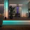 Mit dem Philips Hue Ambiance Gradient Lightstrip sorgen Nutzer für ein ganz besonders Licht-Ambiente