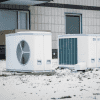 Wir nennen die Vor- und Nachteile einer Wärmepumpe im Winter.