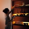 LightStrips setzen Möbel und Lieblingsobjekte durch indirekte Beleuchtung stimmungsvoll in Szene