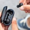 Zurück inder Ladebox laden sich die In-Ear-Kopfhörer ANKER Soundcore Liberty Neo erneut auf