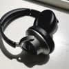 Mit kabellosen Kopfhörern via Bluetooth-Verbindung Musik hören