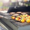 Sommerzeit ist Grillzeit. Wir haben in unserer Test-Übersicht die besten Gasgrill-Einsteigermodelle 2019 gegenübergestellt