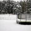 Trampolin im Winter