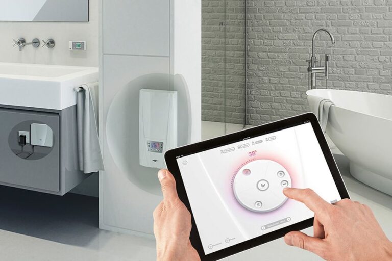 Warmwassersteuerung: das neue Smart-Control-System von CLAGE