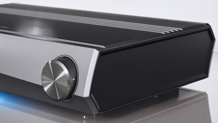 Denon Electronics spielt mit HEOS AVR auch Surround-Sound