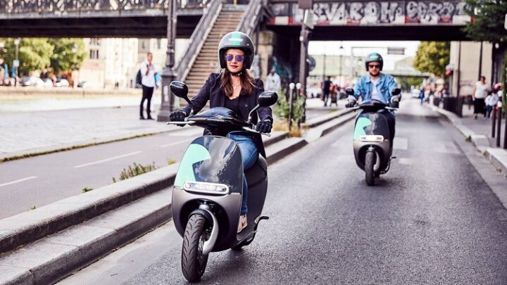COUP: E-Scooter per App leihen in Berlin und Paris