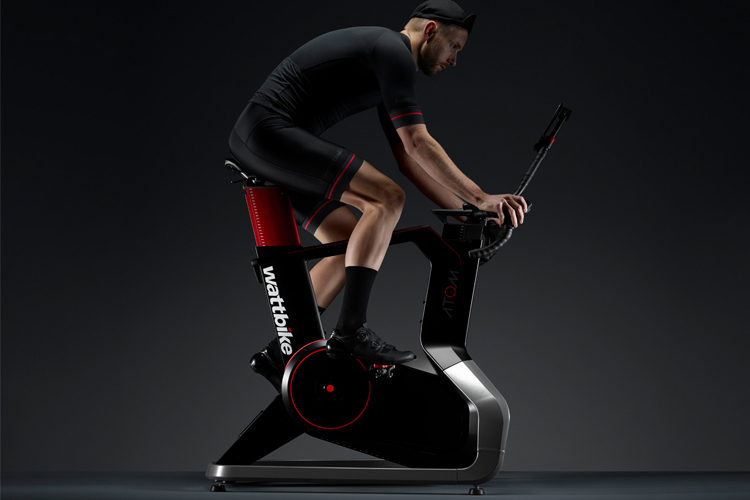 Wattbike Atom Heimtrainer: Fahrgefühl wie auf der Straße
