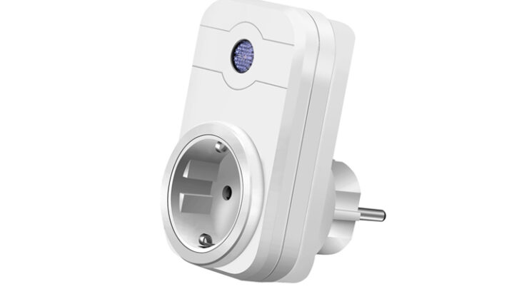 Günstige WLAN-Steckdose Esolom mit Alexa und Google Assistant
