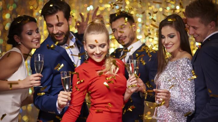 Silvester mit Echo: „Alexa, was hilft gegen den Kater?“