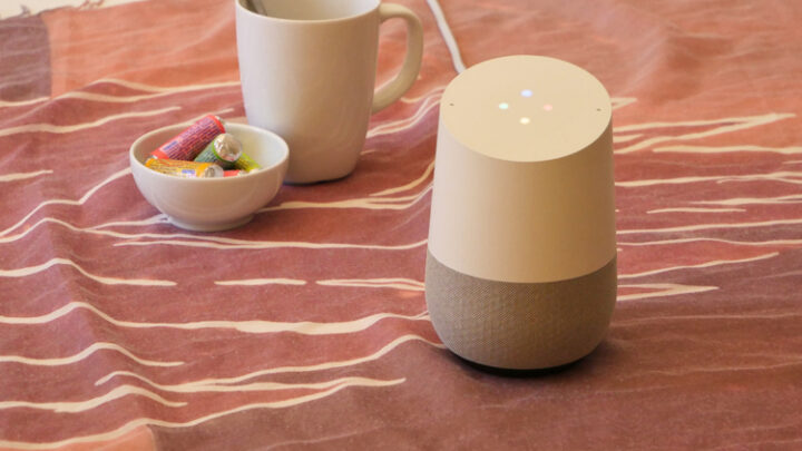 Google Home: Hörbücher und Podcasts vorlesen lassen