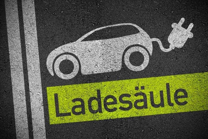 Ladesäulen-Verzeichnisse für E-Autos in Deutschland im Überblick