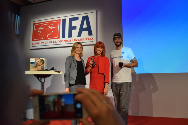 IFA 2018: Braucht es den Sektkühler mit Ambilight-Funktion?