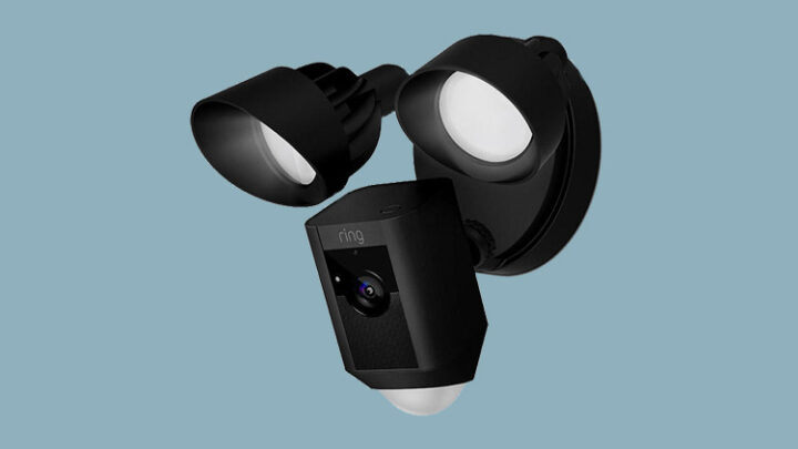 Ring Floodlight Cam Tests: Überwachung mit Sirene und Flutlicht